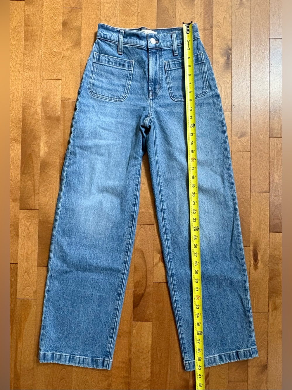 Madewell "The Perfect Vintage" Wide-Leg Patch Pocket Jeans (Size 23) - Picture 6 of 9